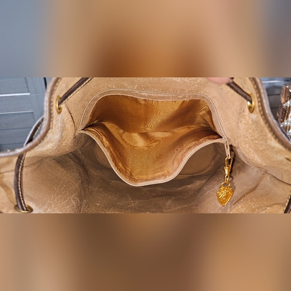 Authentic GUCCI GG Monogram Drawstring Bucket Shoulder Bag - Picture 13 of 16